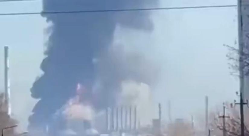Robbanás történt egy tatárföldi petrolkémiai gyárban