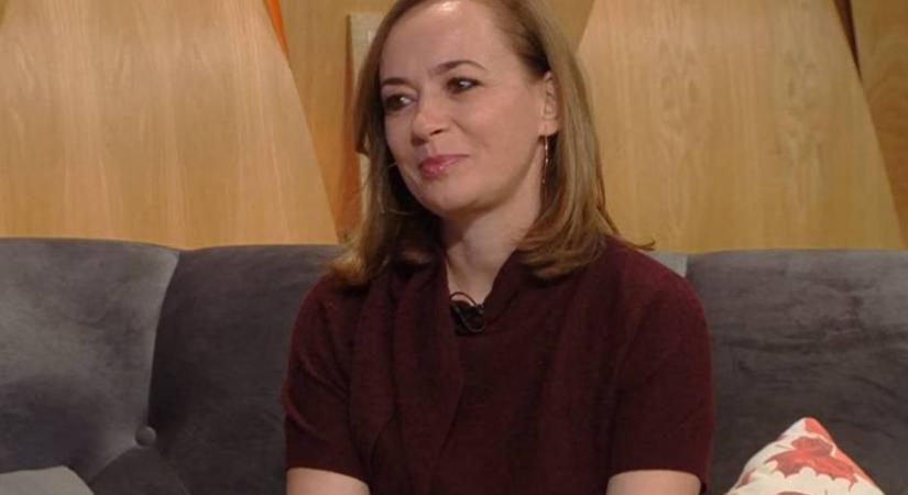 Farkasházi Réka 16 és 7 éves lányával a címlapon: anyjuk szépségét örökölték mindketten