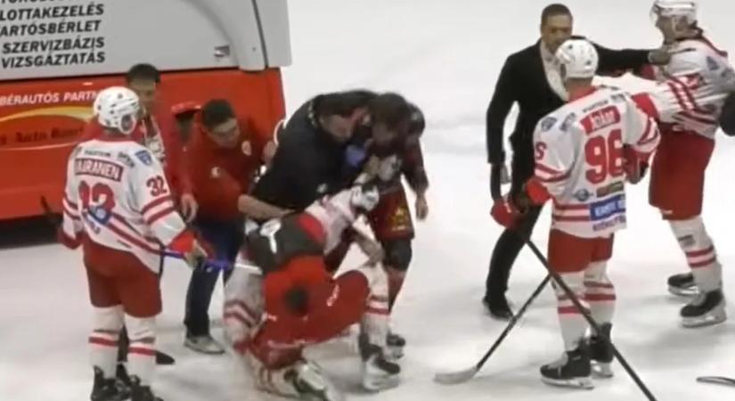 A bemelegítés alatt esett egymásnak két játékos a magyar bajnokin – videó
