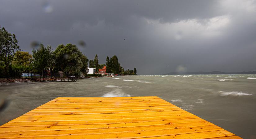 Nem tréfa, április 1-jén indul a viharjelzőrendszer