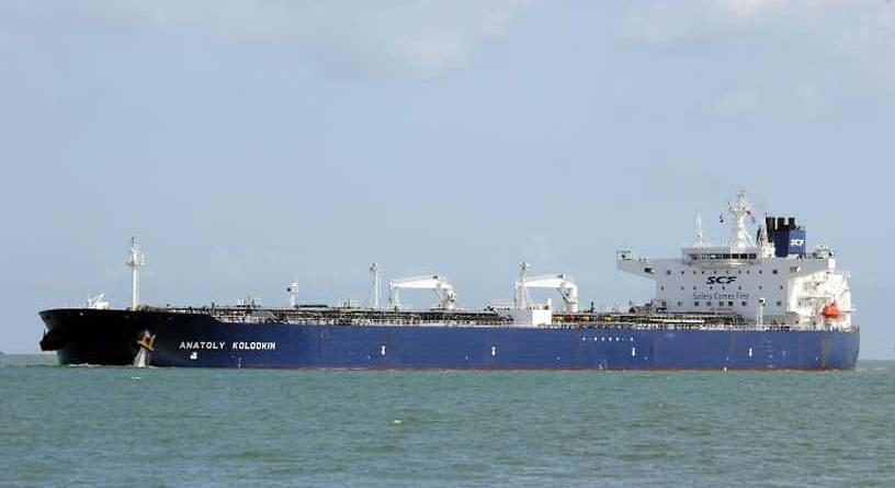 Orosz olajszállító tanker kötött ki Kubában, miután az USA az energiablokád ellenére engedélyezte a szállítást