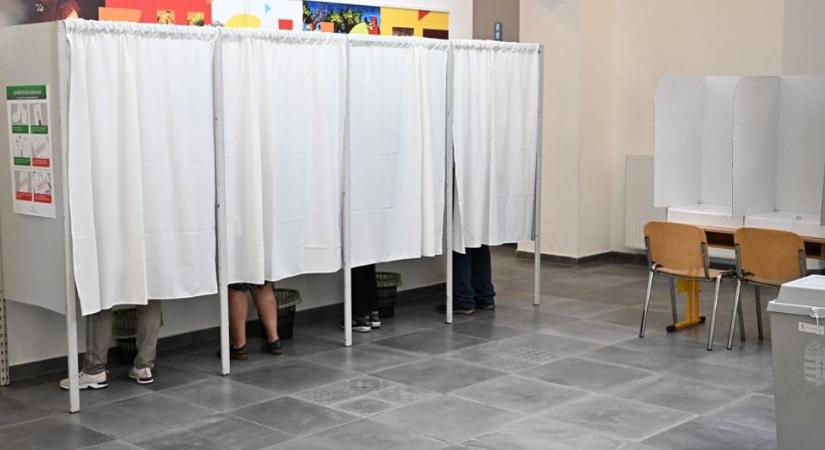 Választás 2026: nyugdíjasokat vernek át a csalók ezzel a trükkel