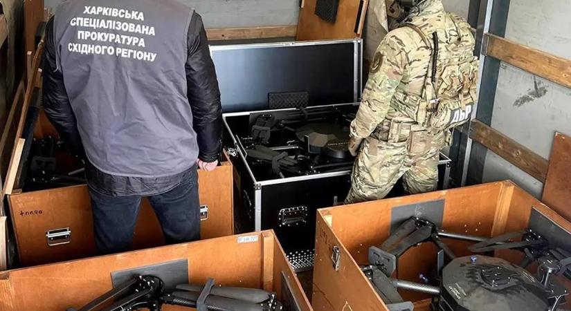 Drónokkal üzletelt egy ukrán tiszt – több száz eszközt sikkasztott el