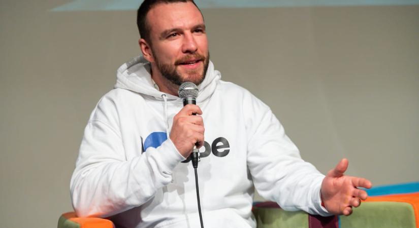 Molnár Áron a kispesti gimnázium igazgatójának: „A művészet mindig pártpolitika felett áll, ahogy sajnos Ön nem”