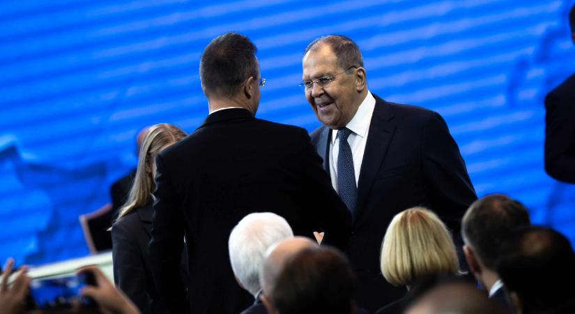 Moszkva reagált Szijjártó-Lavrov-botrányra, a külügyi szóvivőjük „örömteli eseménynek” nevezte azt