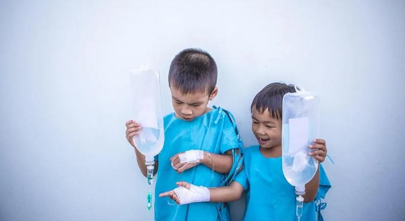 Több száz gyerek egyszerre kapta el a rejtélyes fertőzést: hányás, hasmenés és tömeges pánik