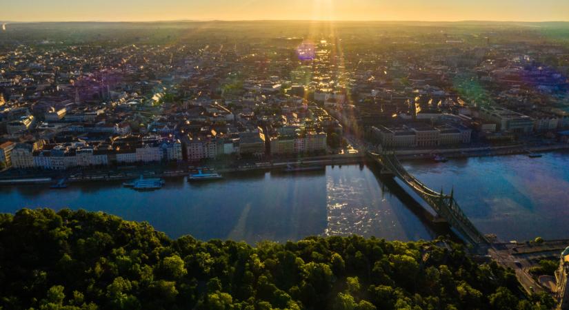 Az elemző szerint kőkemény intézkedések várnak a magyarokra, bárki is nyeri a választást