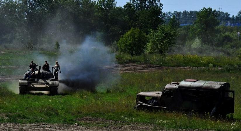 Fotón az Ukrajnában megsemmisült tank, amely az 1956-os forradalom idején Magyarországon masírozott