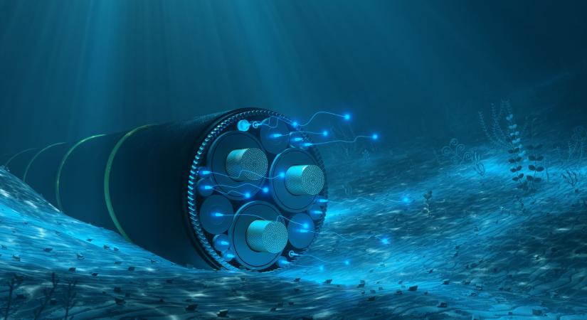Egy japán telekommunikációs vállalat jóvoltából négyszeresére növelhető a mélytengeri kommunikációs kábelek sávszélessége