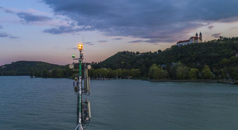 Komoly veszély közeleghet: ha ezt látod a Tisza-tónál, azonnal menj ki a vízből!