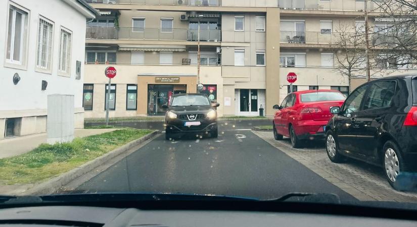 Így vezettek ti a zalai utakon – váratlan meglepetés az egyirányú utcában (videó)