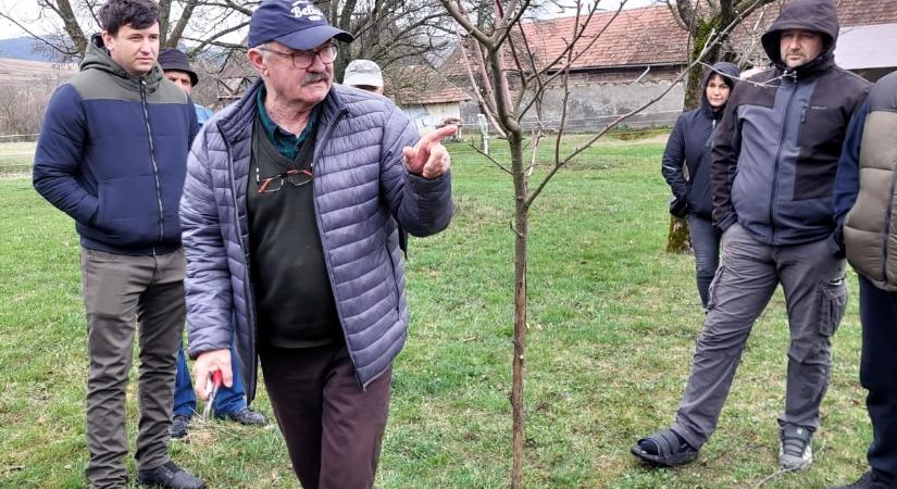 Kertészek találkoztak és tanultak egymástól Esztelneken