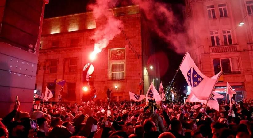Egész Bosznia lángokban állt, elszabadult a pokol a világbajnoki pótselejtező után – videó