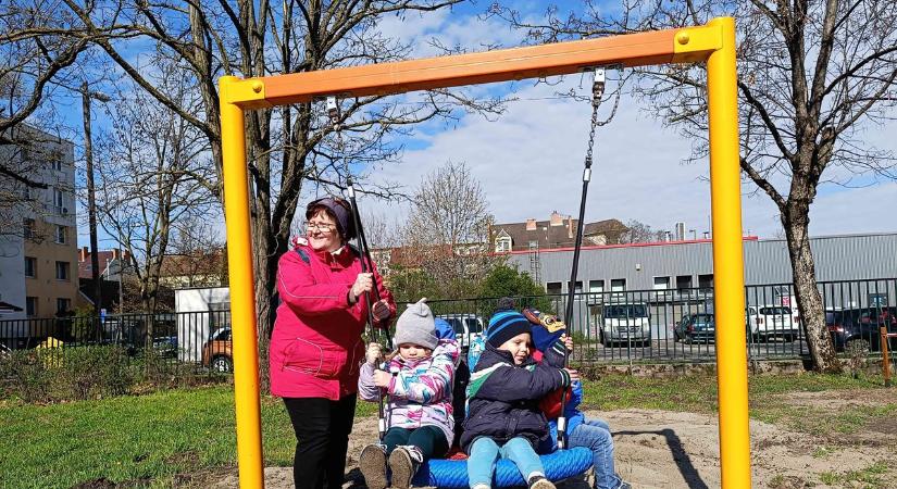 Szinte felismerhetetlen lett a régi óvodai udvar – kiderült, mi történt a Tabán utcában