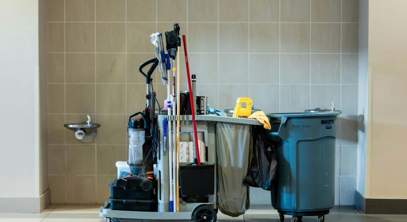 Debreceni irodaház takarítóit keresik