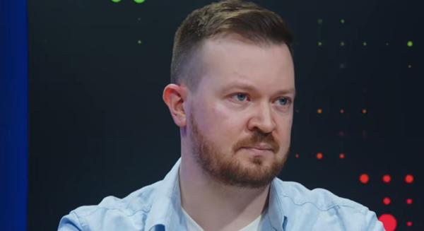 „Megdöbbentő, hogy egy ország miniszterelnöke személyeskedésbe kezd egy hétköznapi állampolgárral” – mondja Szabó Bence arról, hogy Orbán Viktor baleknak nevezte őt