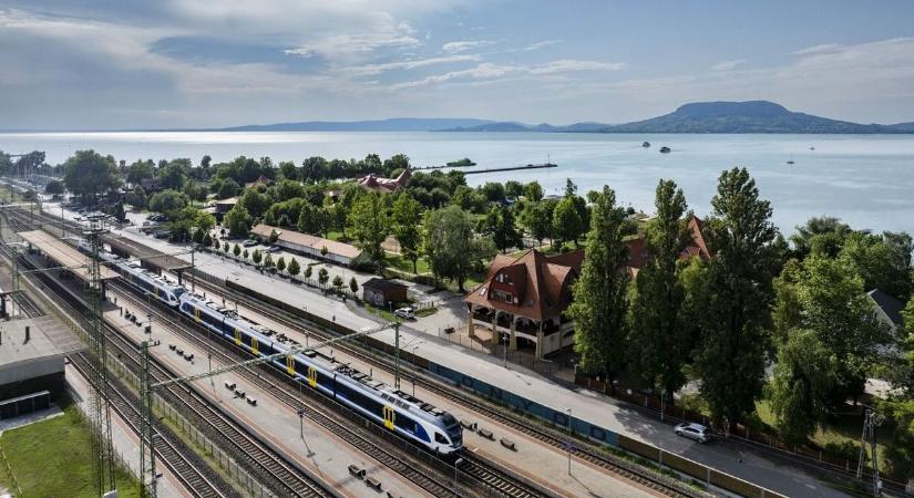 Húsvétkor zsúfoltság nélkül utazna? Megerősített járatok és plusz buszok érkeznek