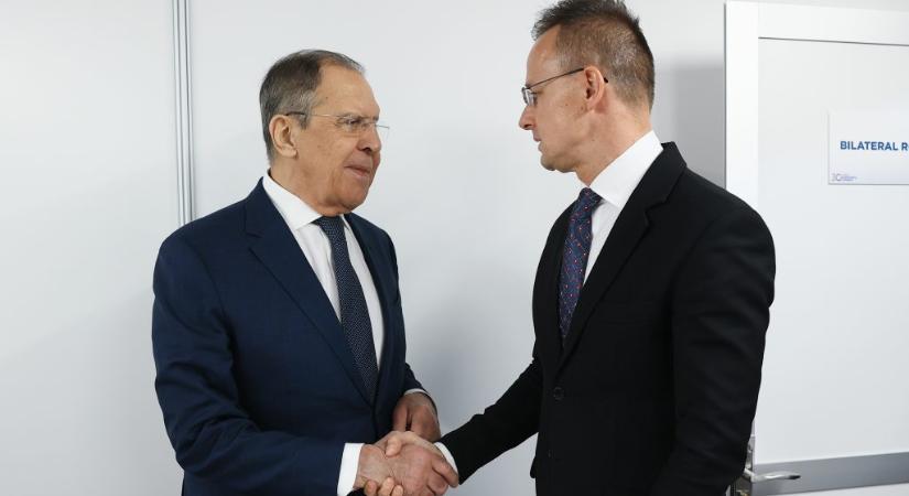 „Undorító és szégyenteljes” – reagált az ukrán külügyminiszter Szijjártó és Lavrov kiszivárgott beszélgetésére