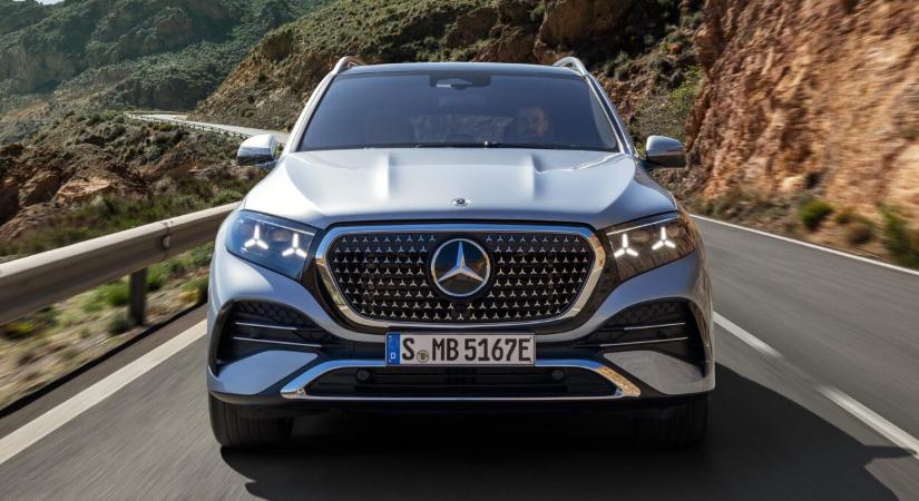 V8-as motorral és rengeteg csillaggal újult meg a Mercedes-Benz GLE