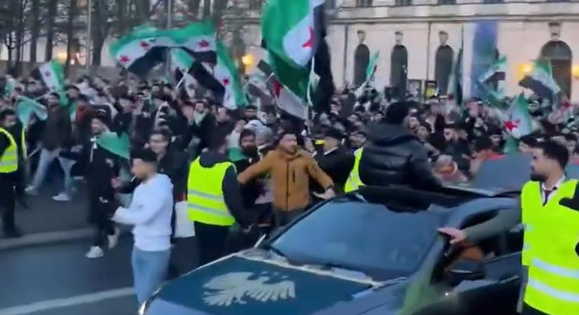 Botrányos közjáték: „Allahu Akbar” – skandálták Berlinben (Videó!)