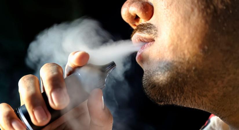 Egyre nagyobb kárt okot az illegális e-cigaretta Európában