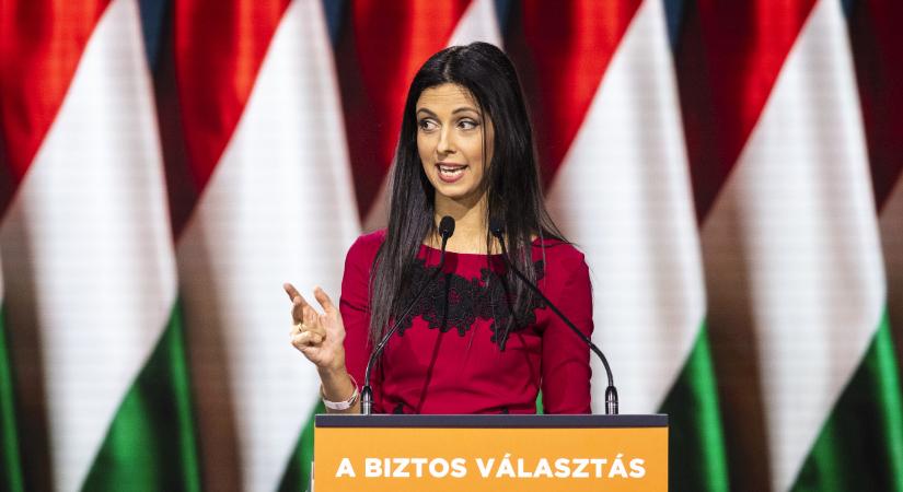 Koncz Zsófia „közbenjárására” húsvéti csomagot osztanak a kiválasztott taktaharkányiaknak