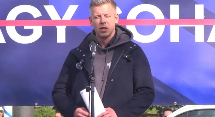 „Harmadosztályú trash celeb, bűnöző” – Hajdú Péter is szóba került Magyar Péter szeghalmi beszédében