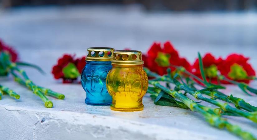 Újra gyászolnak Kárpátalján, két katonát temettek el a héten