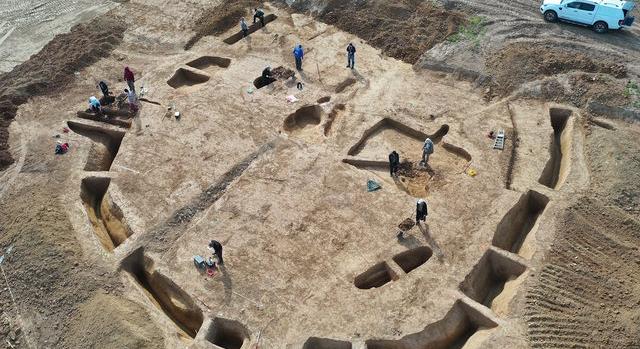 Középső rézkori települést tártak fel Bolhó hatarában