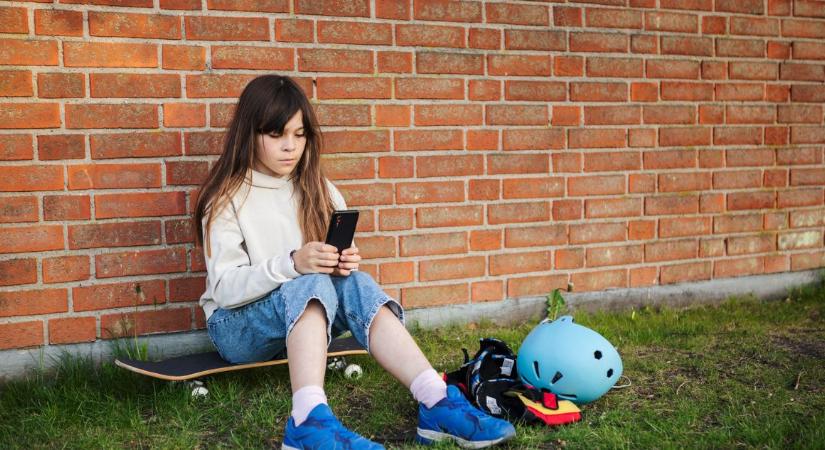 Itt a jó idő, de a gyerek még mindig a telefonon lóg – mit csinálj?