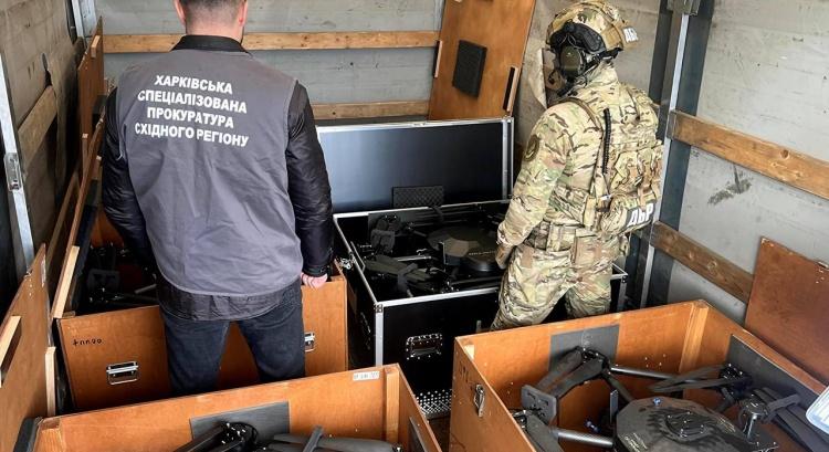 Egy katonai egység parancsnoka 15 millió hrivnya értékben lopott és adott el drónokat, a pénzből luxusautókat vásárolt