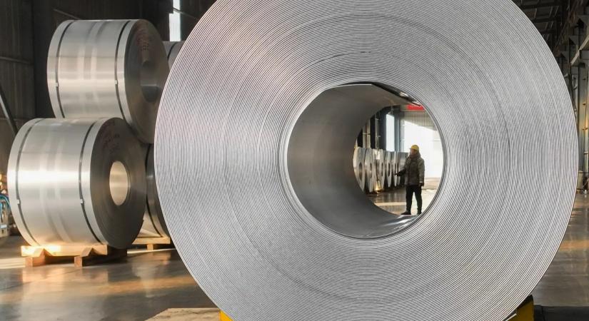 Rakétatámadás érte a világ legnagyobb alumíniumkohóját: újabb fém ára lőtt ki az iráni háború miatt