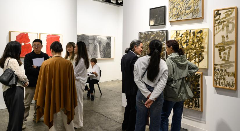 Nem tudni, mi lett a vitatott Modigliani-mű sorsa, de így is szép bevételt hoztak a hongkongi aukciók