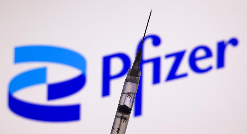 Váratlanul leállították a Pfizer új Covid-vakcinájának tesztelését – Meglepő dolog áll a döntés mögött