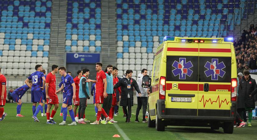 U21-es Eb-selejtező: összeesett a török szövetségi edző a pálya szélén
