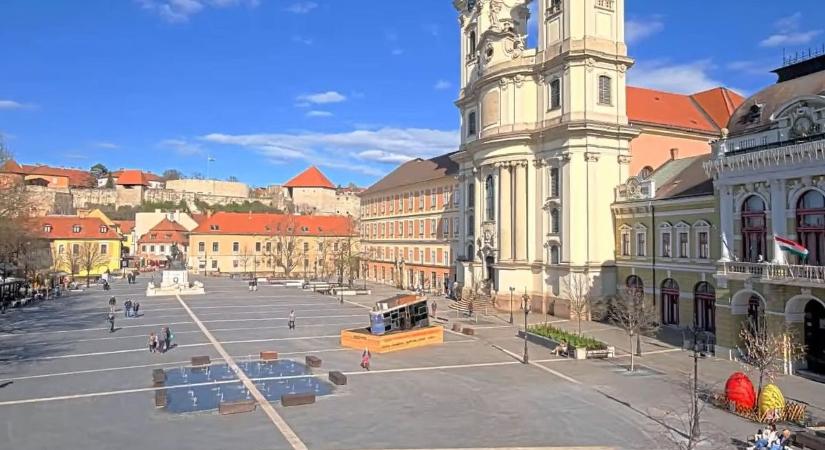 Visszatért a Dobó tér élő képe, ráadásul megújulva