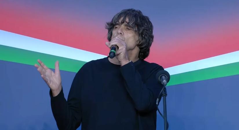 Elképesztő tapsvihar: Takáts Tamás ismét hatalmasat énekelt Orbán Viktor országjárásán