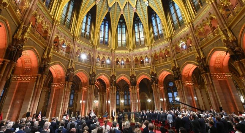 Újabb fideszes híresség sóvárog a Kossuth-díj után, hajszálon függ a siker?