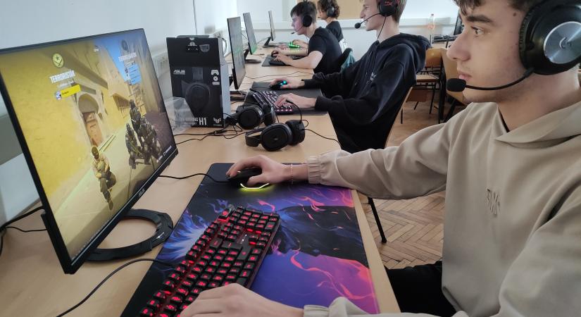 E-sport verseny erősíti a csapatszellemet az Eötvös Technikumban