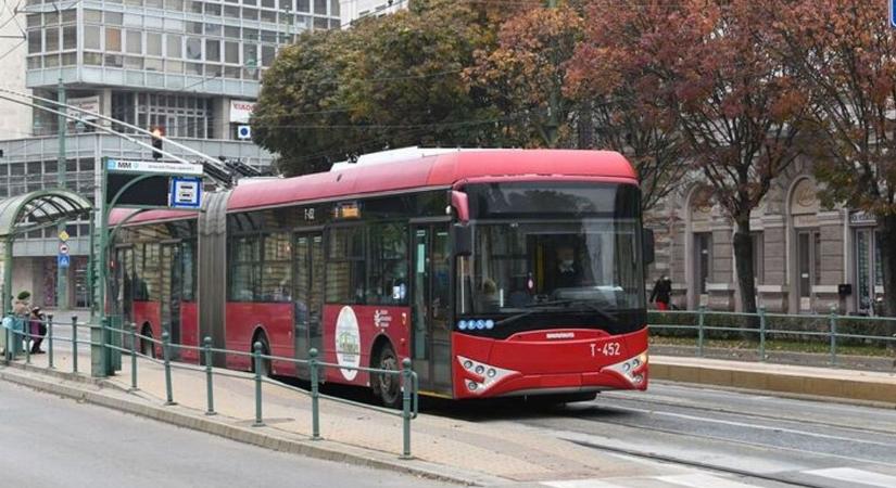 Baleset a Budapesti körúton: pótlóbuszok szállítják az utasokat