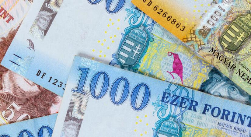 Jót tett a tavasz visszatérése a forintnak