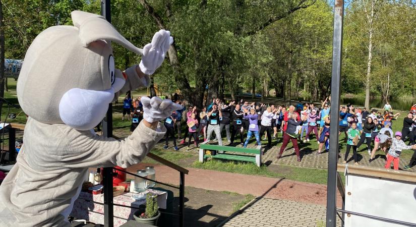 Ünnepi útvonal, élőzenés locsolóvers, Tapsifüles gyermekfutamok és egyedi emlékpóló – III. Húsvéti ÖrömFutás