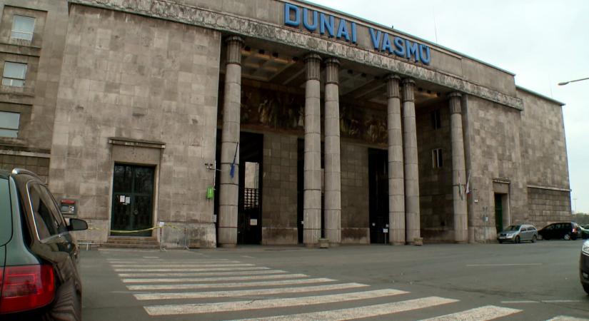 Újabb DK-s visszalépés: „Nagy Ervin támogatására kérem a szavazóim”