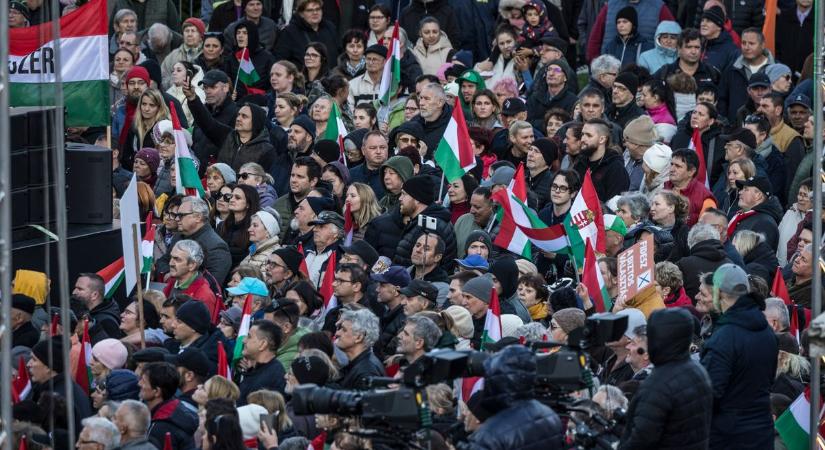 Orbán Viktor: Ha nem akarjuk, hogy kizsebeljék Magyarországot, nemzeti kormányra van szükségünk! (videó)