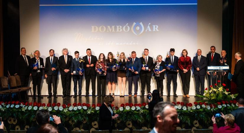 Ünnepbe öltözött Dombóvár: így köszöntötték a város napját (galéria)