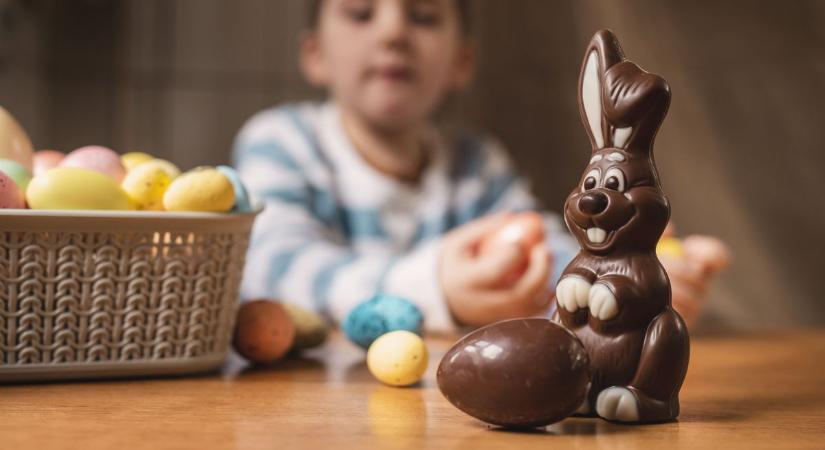 Jól nézze meg, mivel várja a locsolókat: ezeket az édességeket azonnal visszahívta a hatóság