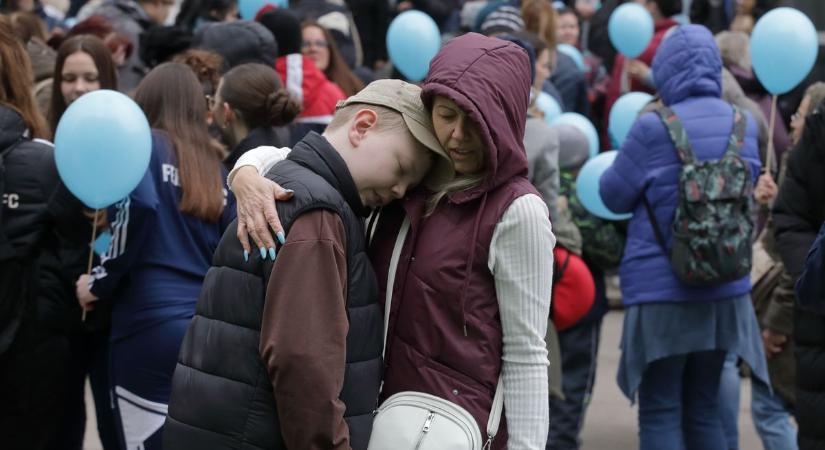 Kék séta – együtt az elfogadás útján (galéria, videó)