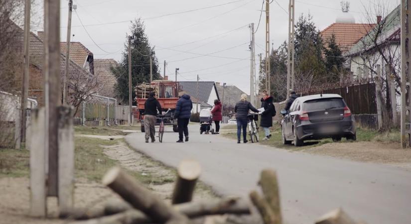 A Tisza Párt lehet a hazugságokat halmozó áldokumentumfilm mögött (videóval)
