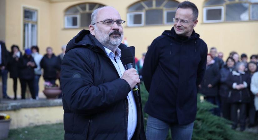 Szijjártó Péter: nagyon komoly a választás tétje, támogassák a Fideszt és Nagy Csabát! (GALÉRIA)