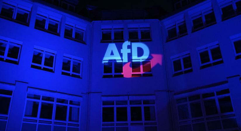 A világ legbénább terroristája: fel akarta gyújtani az AfD székházát, ehelyett egy műhelyt lobbantott lángra